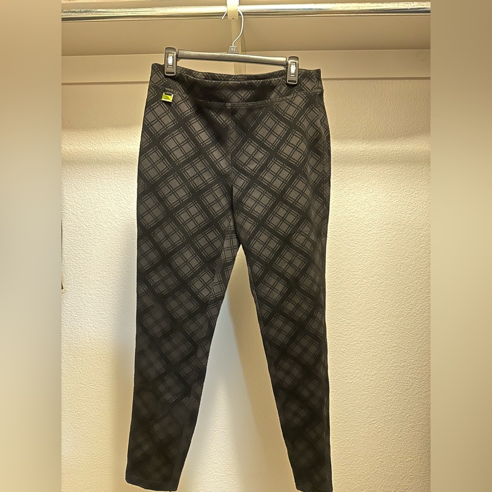 Zac & Rachel Black Textured Plaid Leggings A